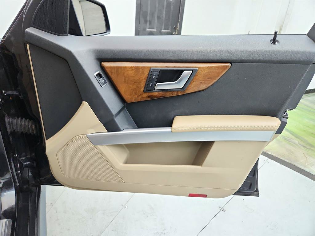 Used 2012 Mercedes-Benz GLK 350 2WD image 28
