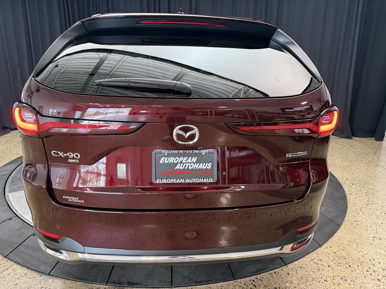 Used 2024 MAZDA CX-90 Plug-In Hybrid w/ Premium Plus AWD/4WD image 7