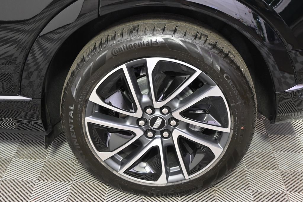 New 2025 Cadillac Optiq Sport 1 image 19