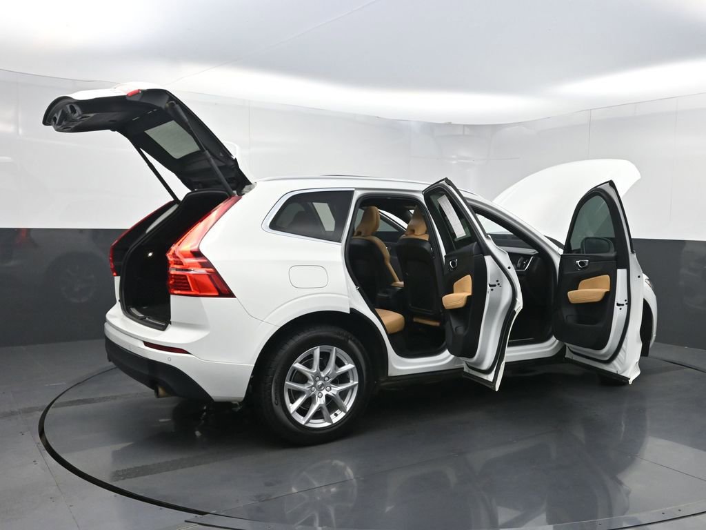 Used 2020 Volvo XC60 T5 Momentum image 36