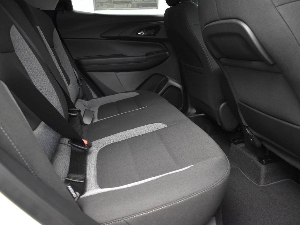 New 2025 Chevrolet TrailBlazer LS w/ LS Convenience Package FWD image 21
