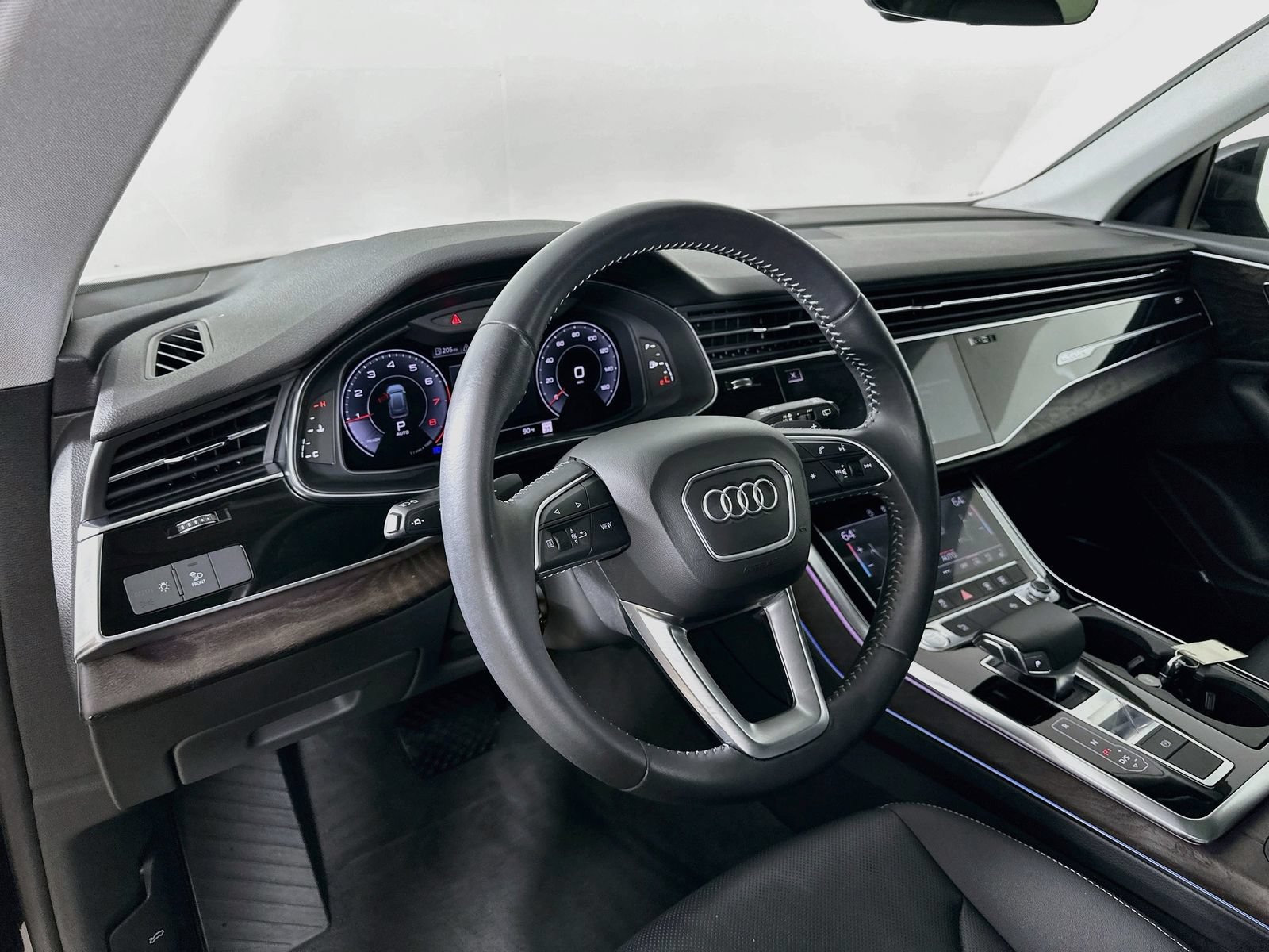 Used 2019 Audi Q8 Premium Plus AWD/4WD image 31