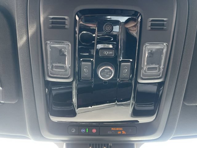 Certified 2026 Chevrolet Suburban LT w/ Comfort Package AWD/4WD image 18