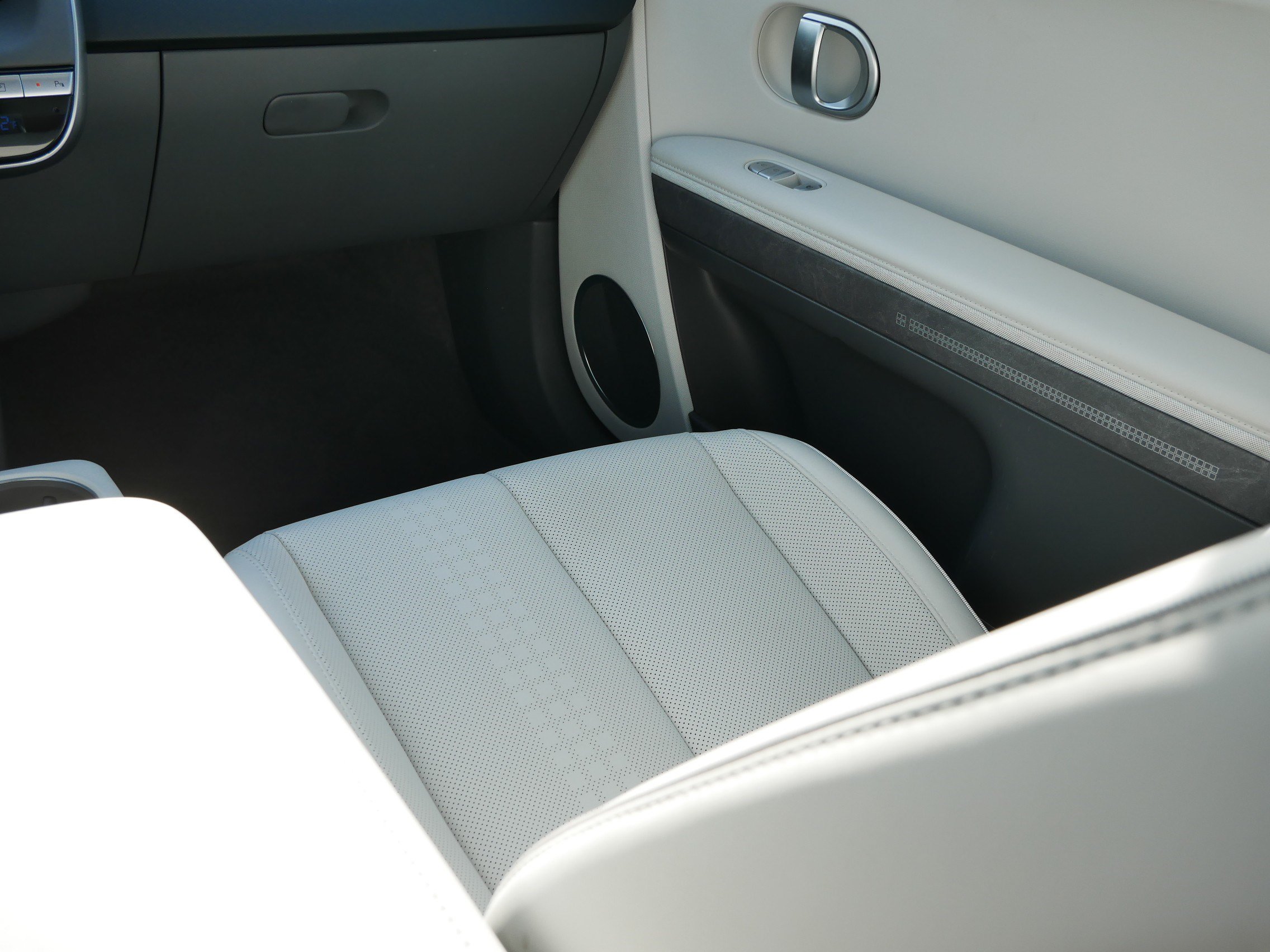 Certified 2024 Hyundai Ioniq 5 Limited AWD/4WD image 11