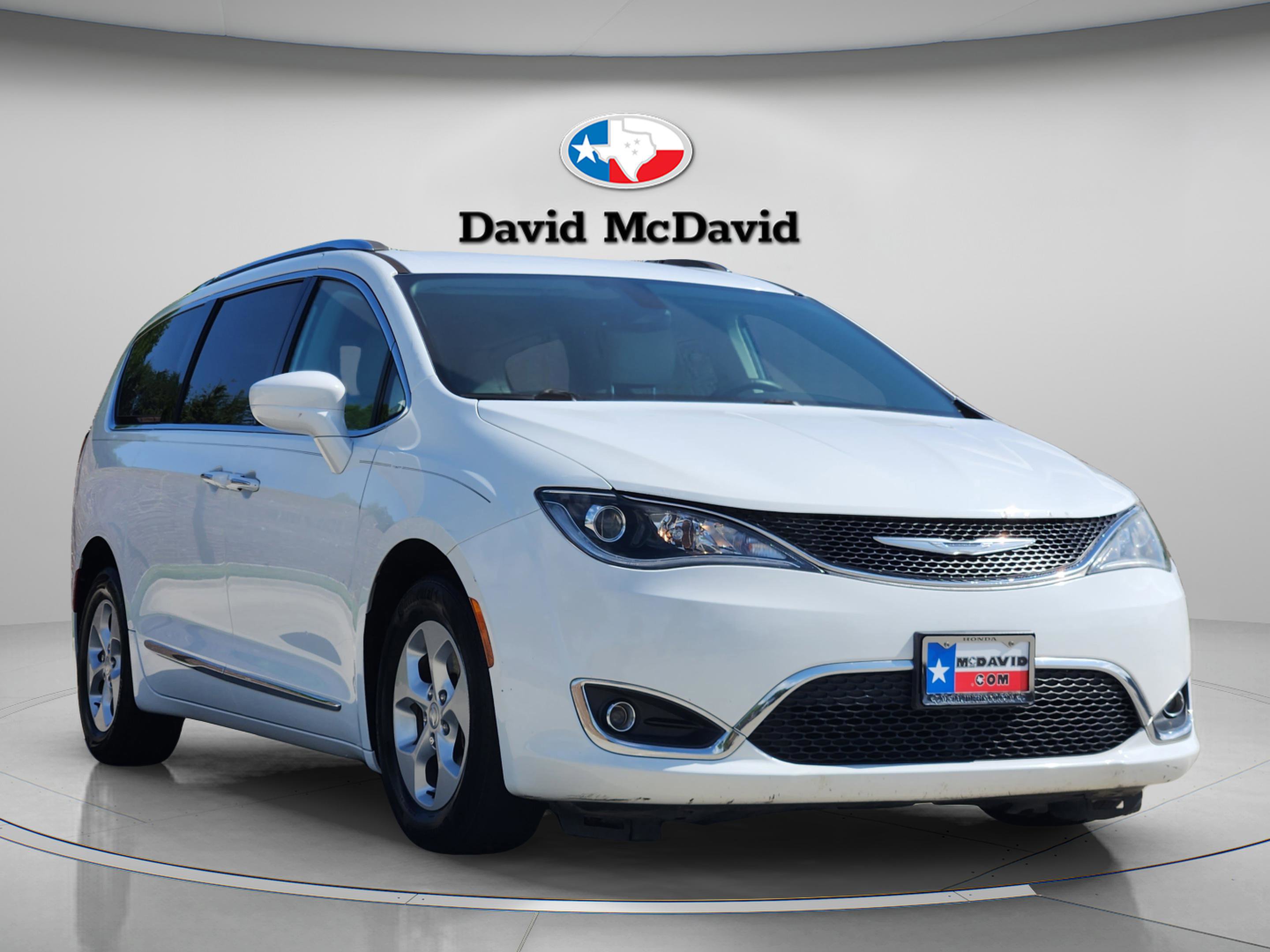 Used 2017 Chrysler Pacifica Touring-L Plus image 7