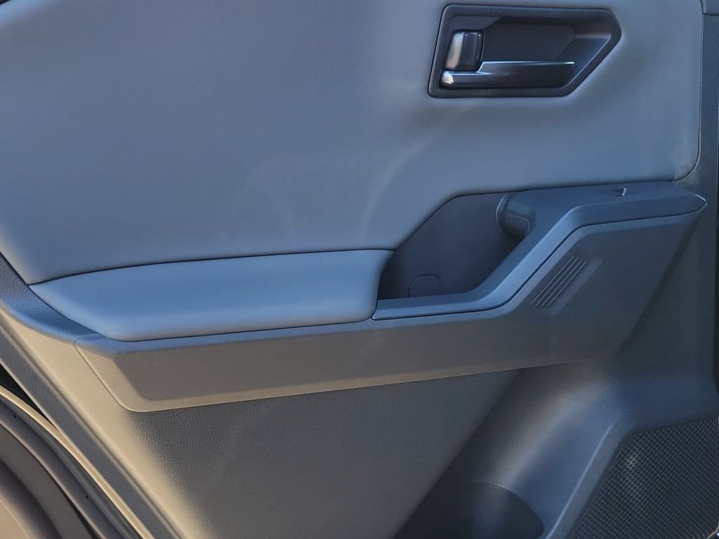 New 2026 Toyota RAV4 XSE AWD/4WD image 18