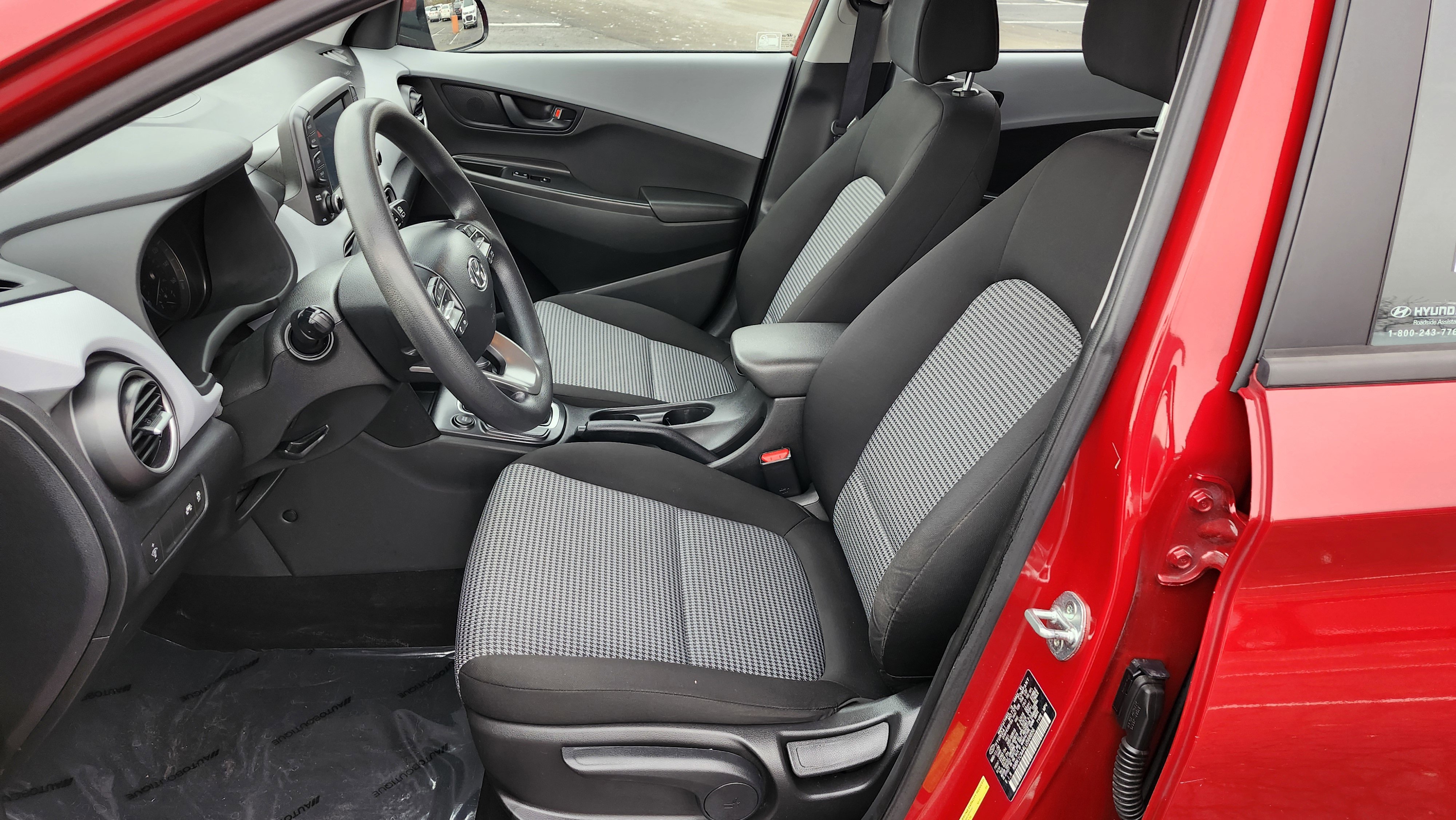 Used 2020 Hyundai Kona SE image 23