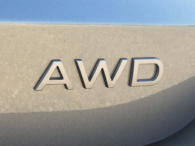 Used 2026 Nissan Kicks SV w/ Charging Package AWD/4WD image 2