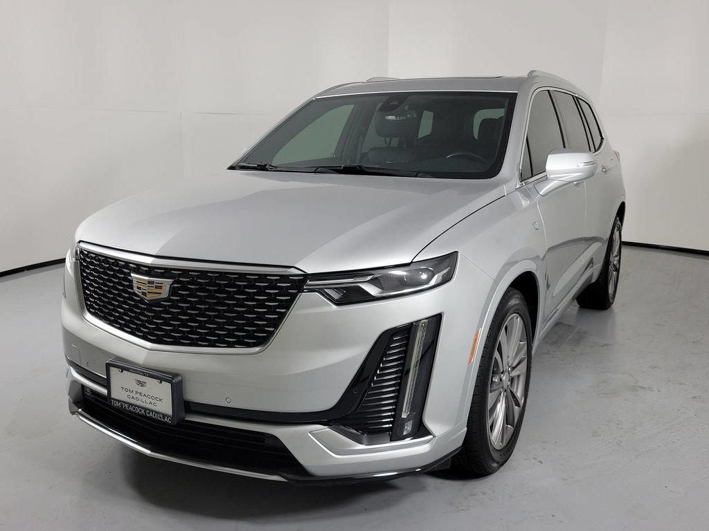 Used 2020 Cadillac XT6 Premium Luxury FWD image 2