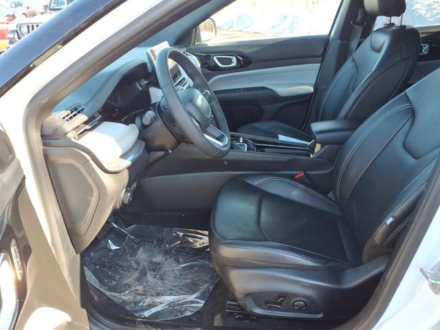 Used 2025 Jeep Compass Limited w/ Elite Group image 12