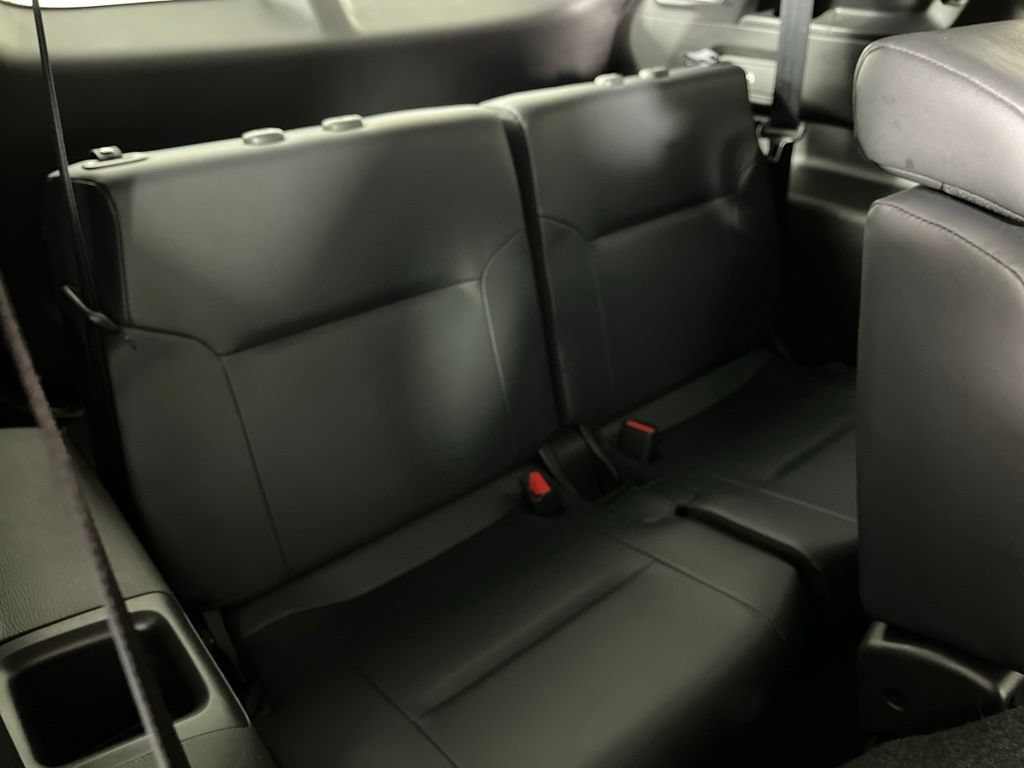 Used 2025 Mitsubishi Outlander SE AWD/4WD image 12