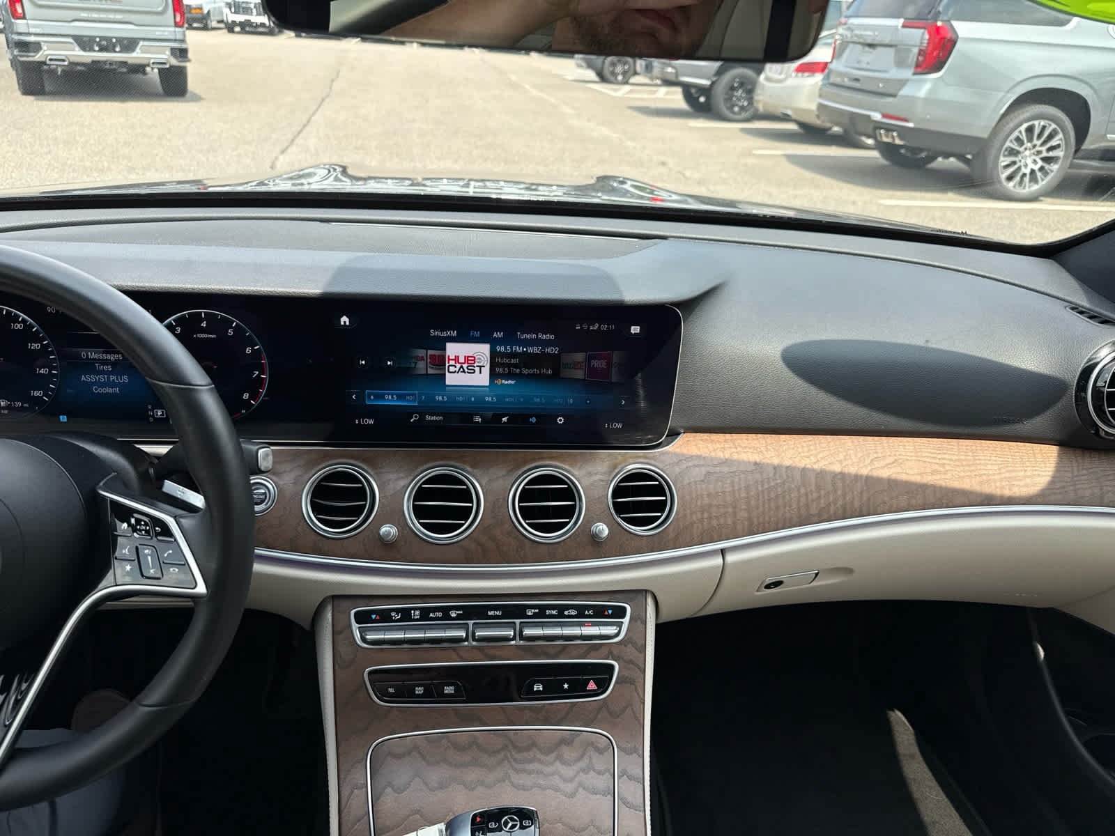 Used 2023 Mercedes-Benz E 350 4MATIC Sedan image 17