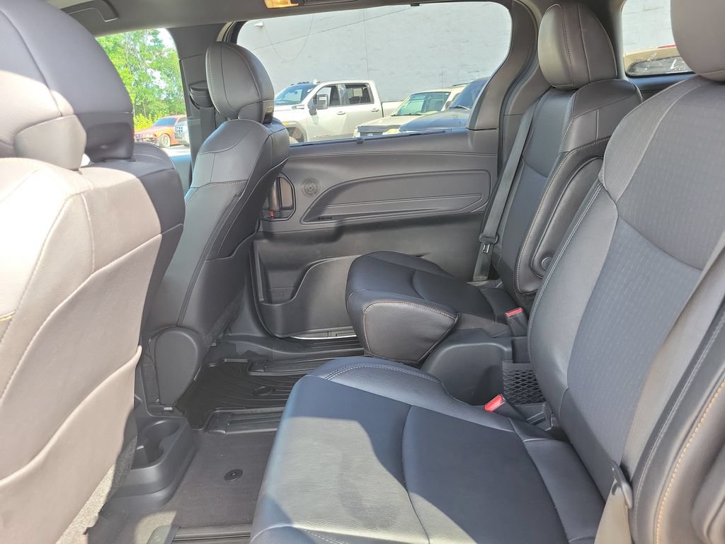 Used 2023 Toyota Sienna XLE Woodland Edition AWD/4WD image 16