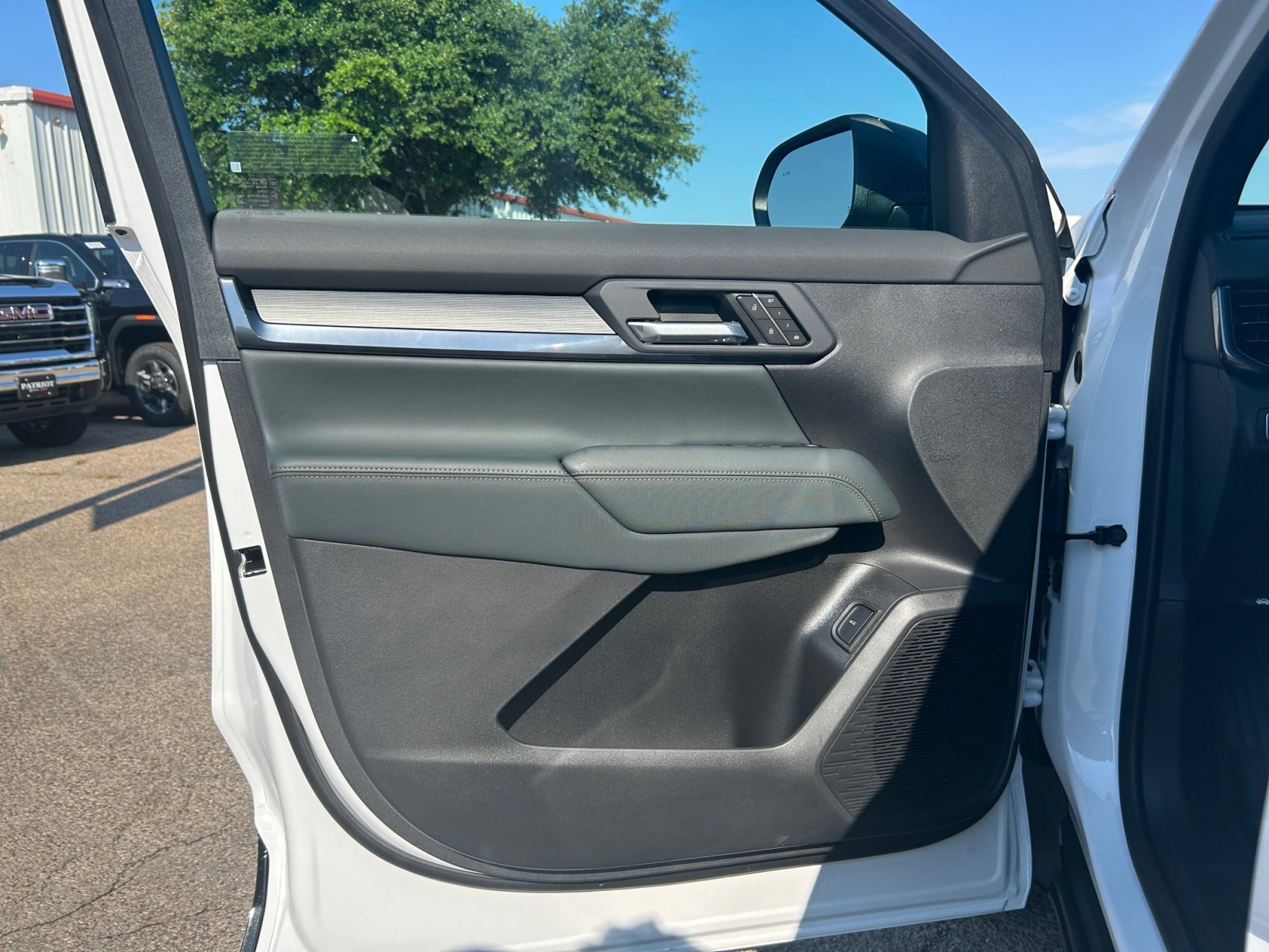 New 2026 GMC Terrain AT4 w/ Convenience Package III image 28