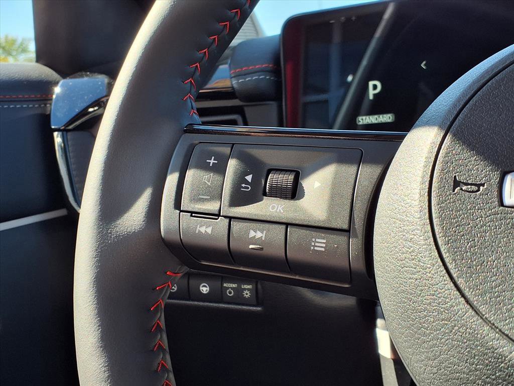 New 2026 Nissan Kicks SR image 21