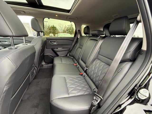 New 2026 Nissan Rogue Platinum w/ Platinum Premium Package image 15