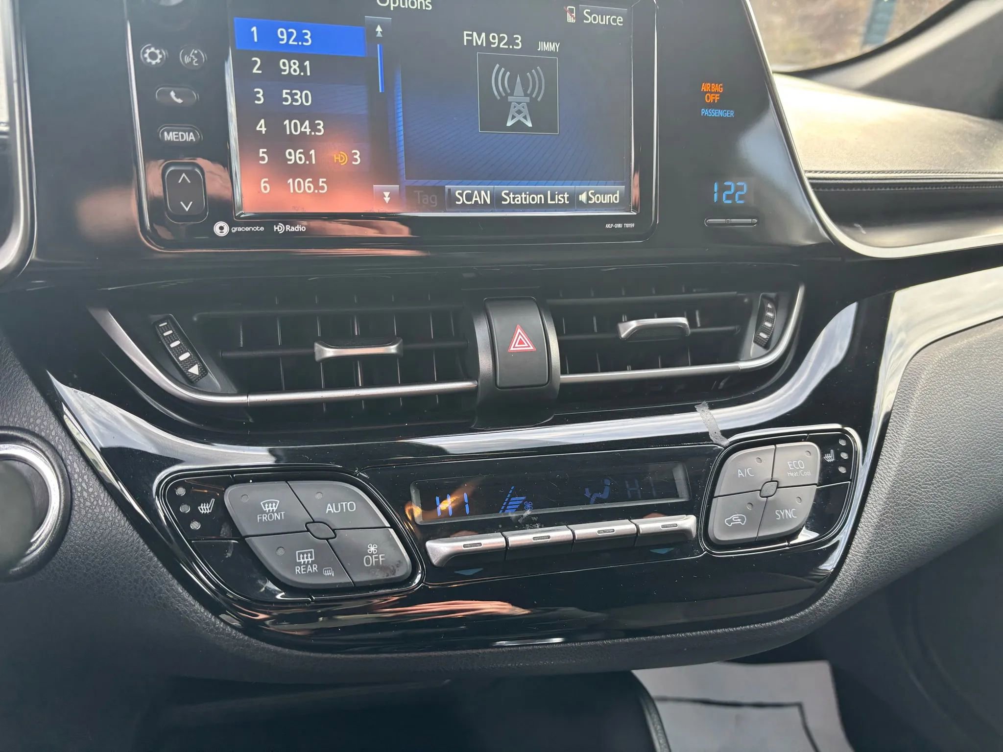 Used 2018 Toyota C-HR XLE image 24