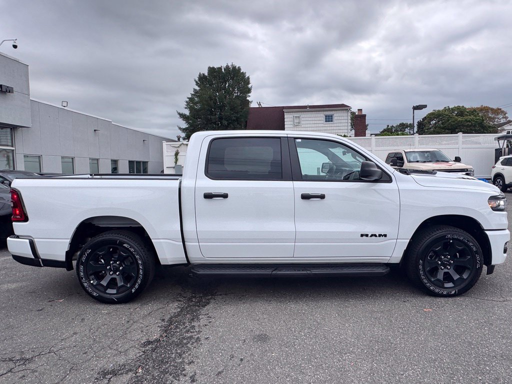 New 2026 RAM 1500 Express AWD/4WD image 9