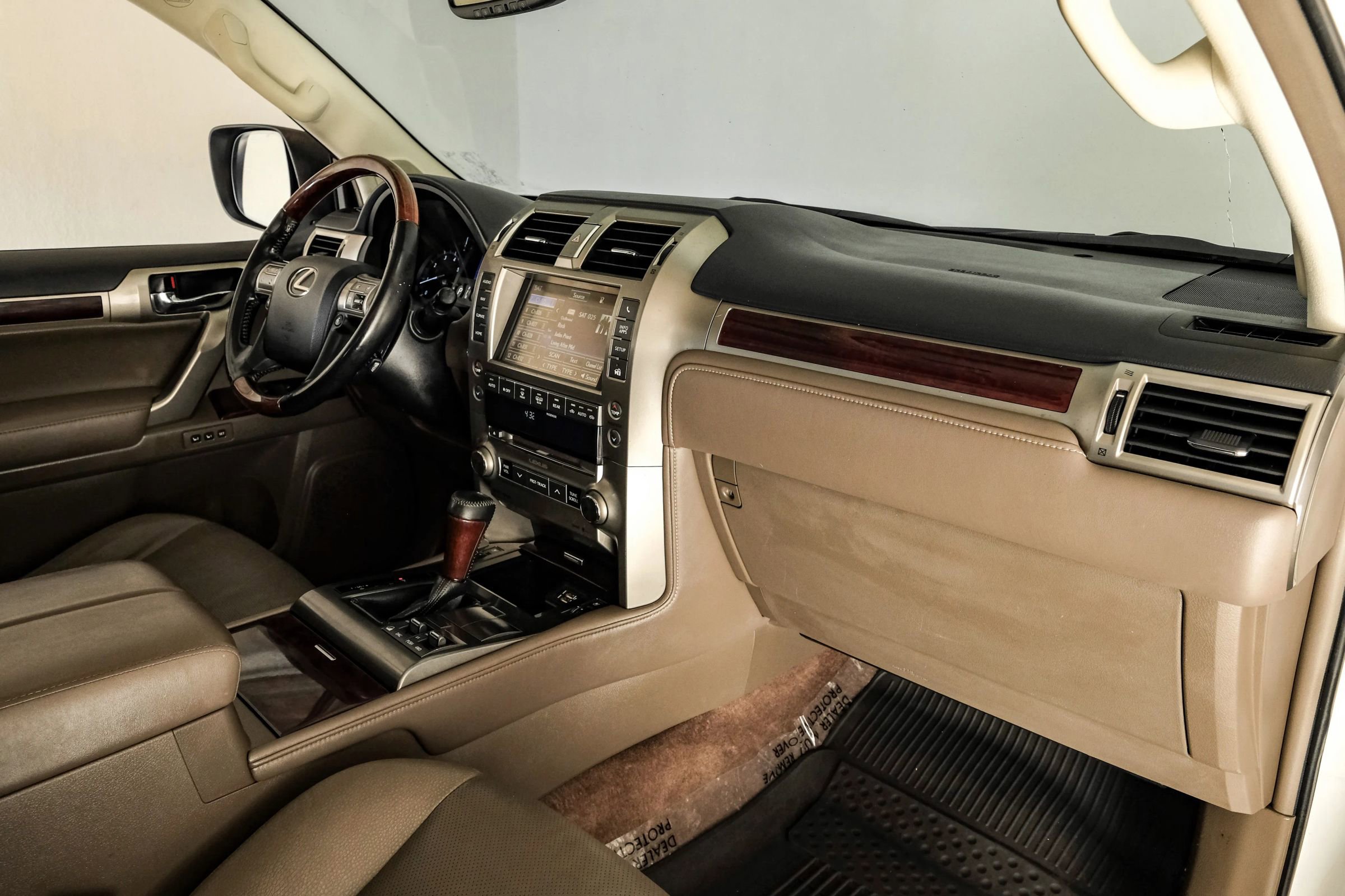 Used 2017 Lexus GX 460 image 12