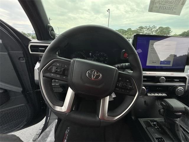 Certified 2025 Toyota 4Runner TRD Off-Road Premium image 15