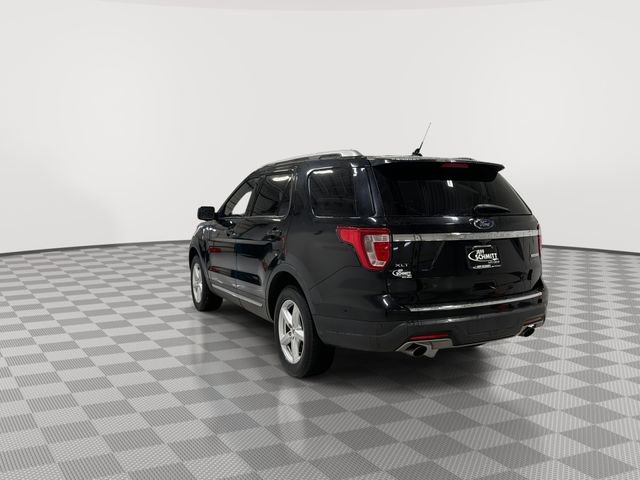 Used 2018 Ford Explorer XLT w/ Equipment Group 202A image 8
