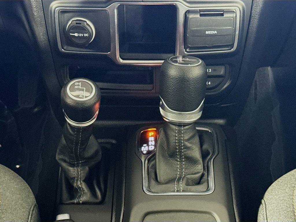 Used 2024 Jeep Gladiator Sport image 24