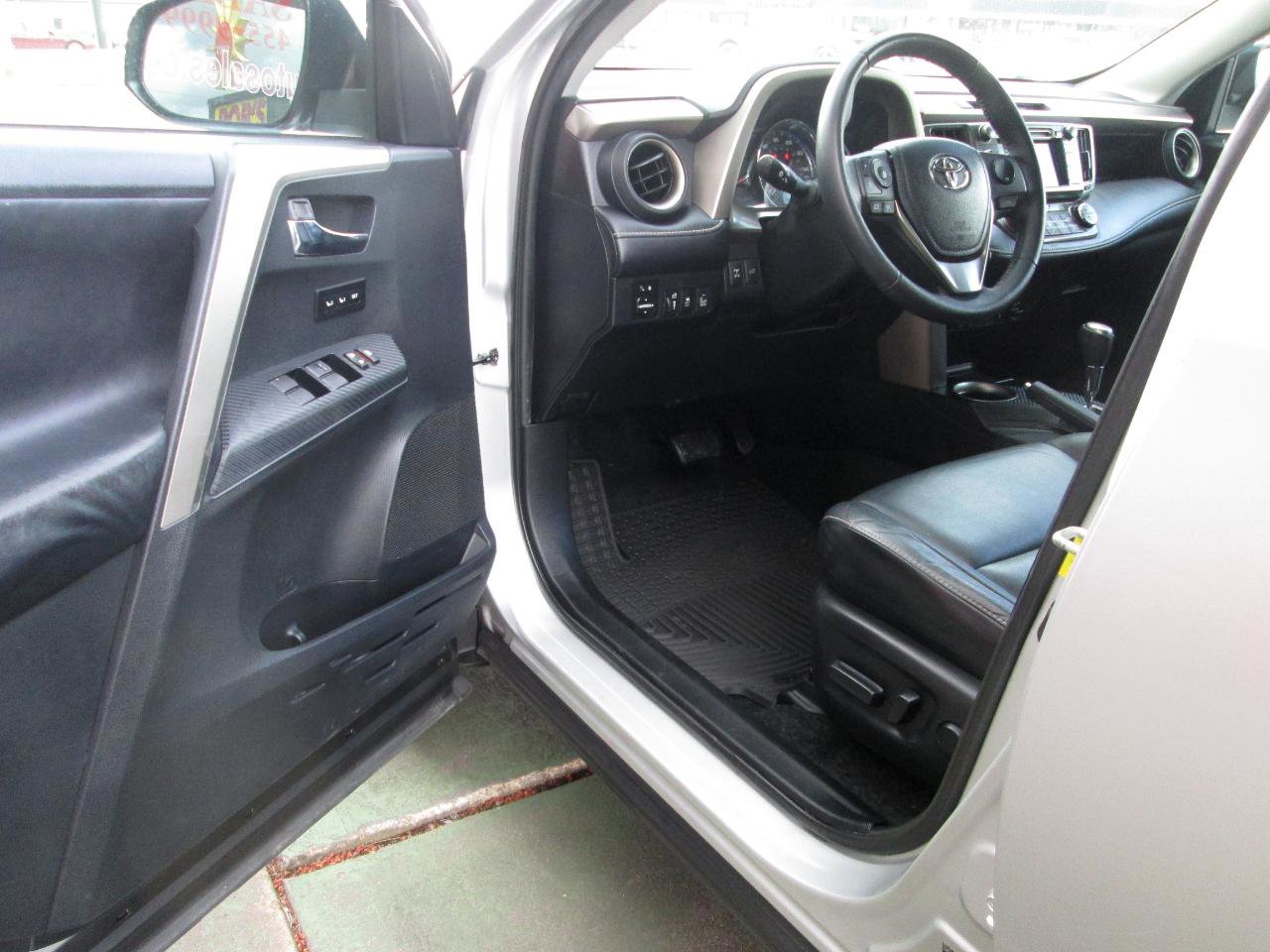 Used 2013 Toyota RAV4 Limited image 21