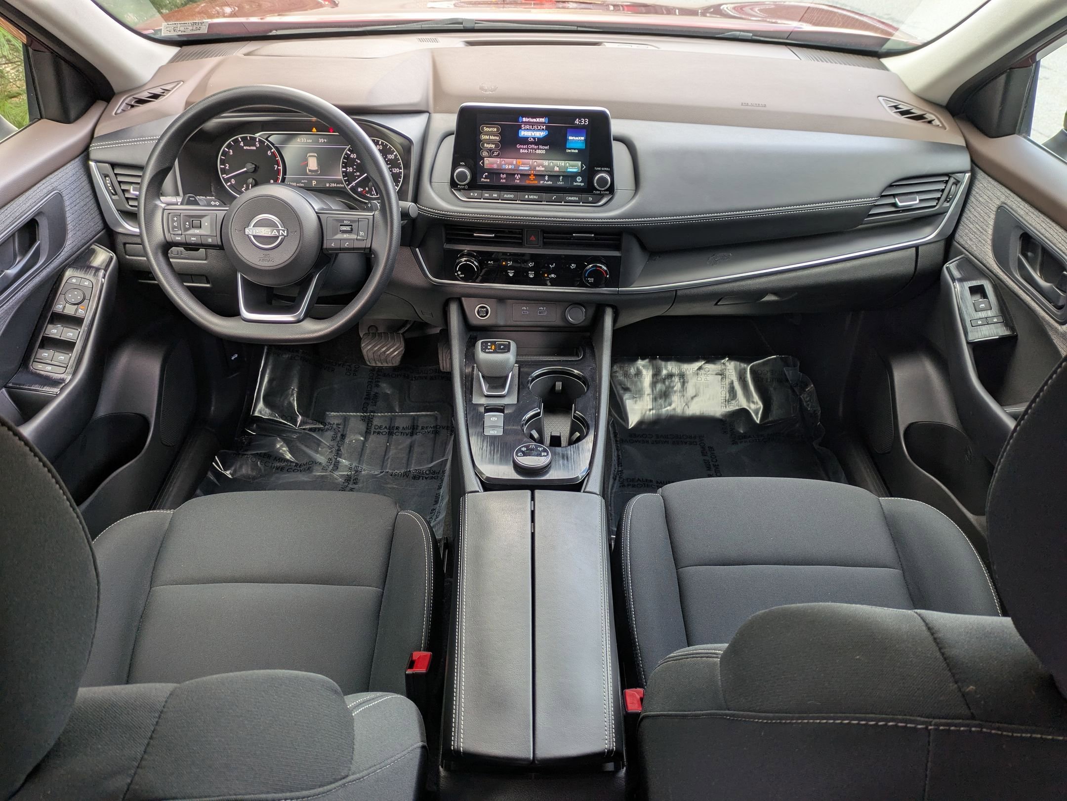 Used 2023 Nissan Rogue S image 10