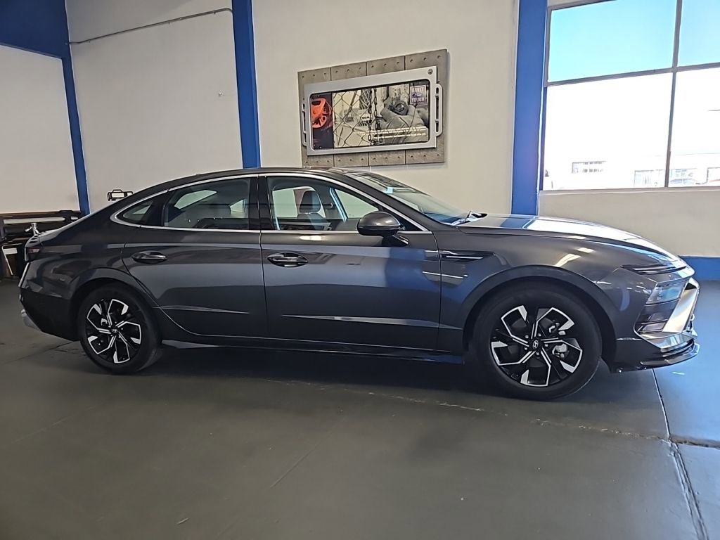 Used 2025 Hyundai Sonata SEL image 4