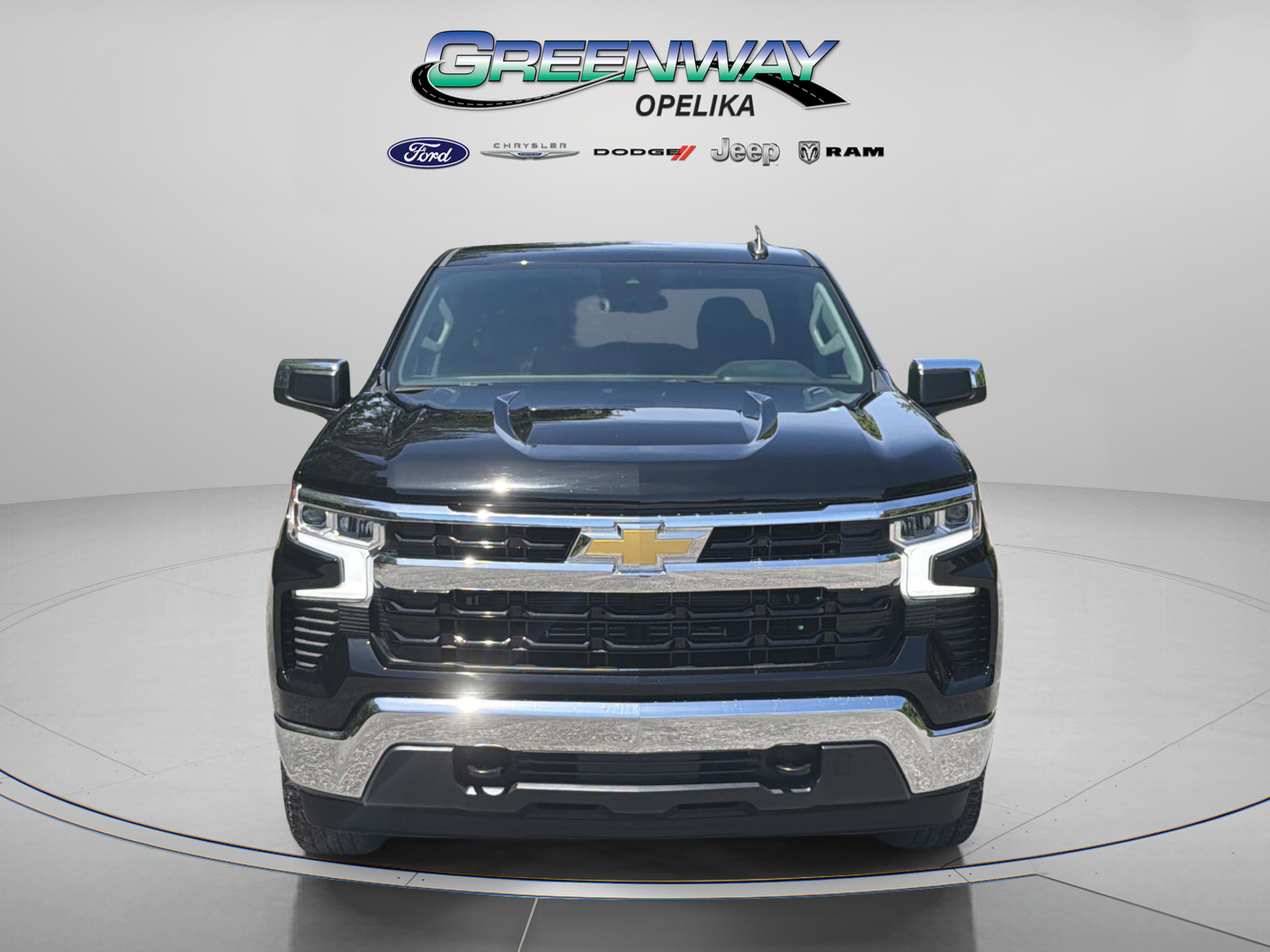 Used 2023 Chevrolet Silverado 1500 LT AWD/4WD image 5