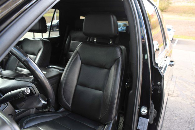 Used 2021 Chevrolet Tahoe LT w/ LT Signature Package image 17