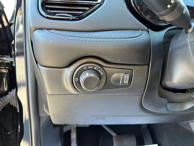Used 2023 Dodge Durango SXT RWD image 23
