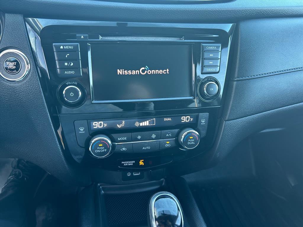 Used 2018 Nissan Rogue SV image 20