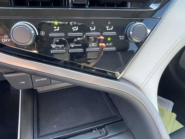 Used 2021 Toyota Camry LE image 26