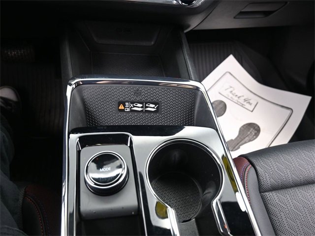 Certified 2025 Chevrolet Equinox RS w/ Convenience Package III image 11