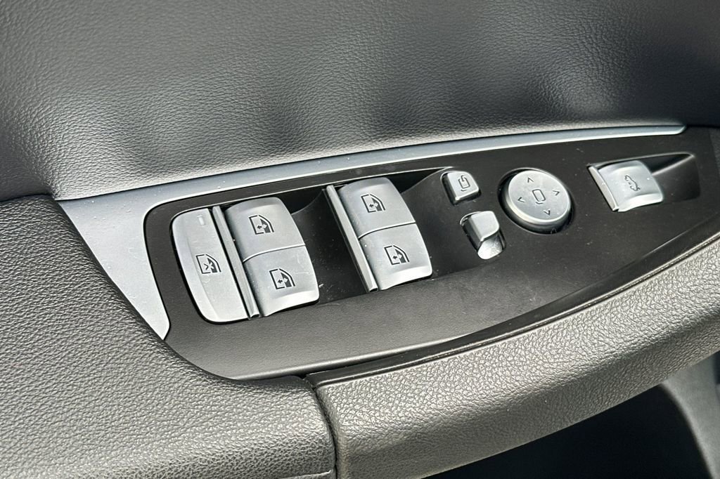 Used 2022 BMW X3 sDrive30i w/ M Sport Package 2 image 11