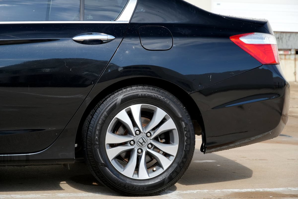 Used 2015 Honda Accord LX image 23