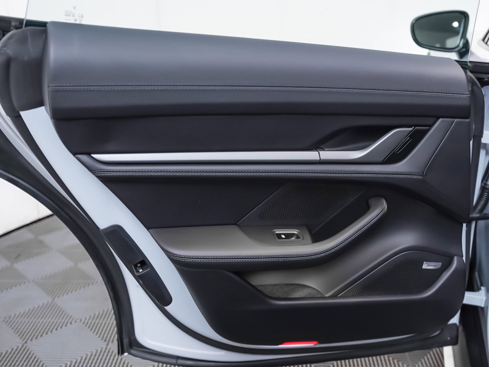 Certified 2025 Porsche Taycan 4 Cross Turismo image 25