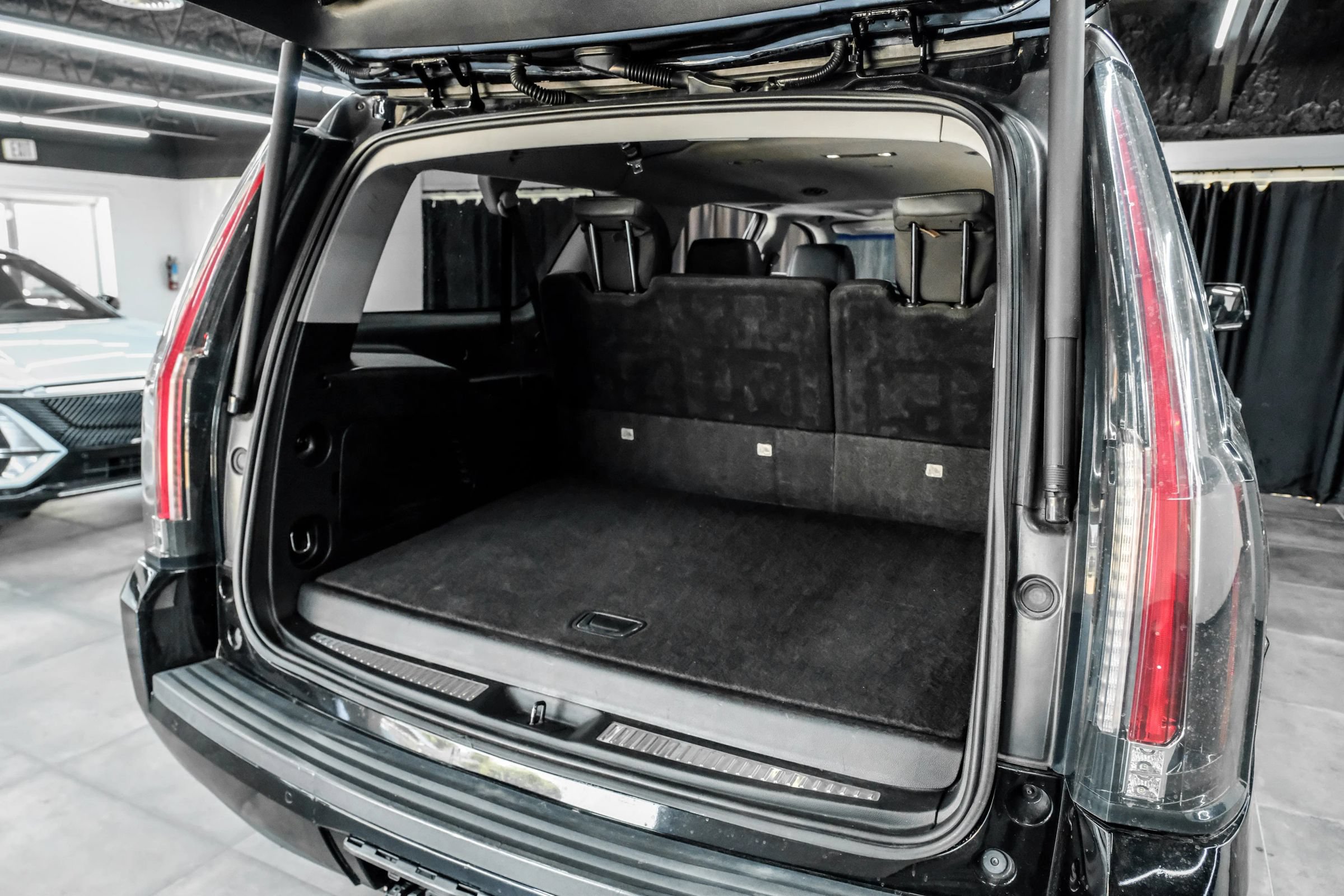 Used 2020 Cadillac Escalade ESV Luxury RWD image 63