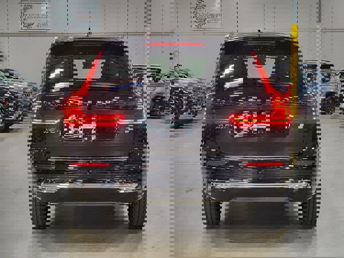 Used 2023 Volvo XC60 T8 Plus w/ Protection Package Premier image 11