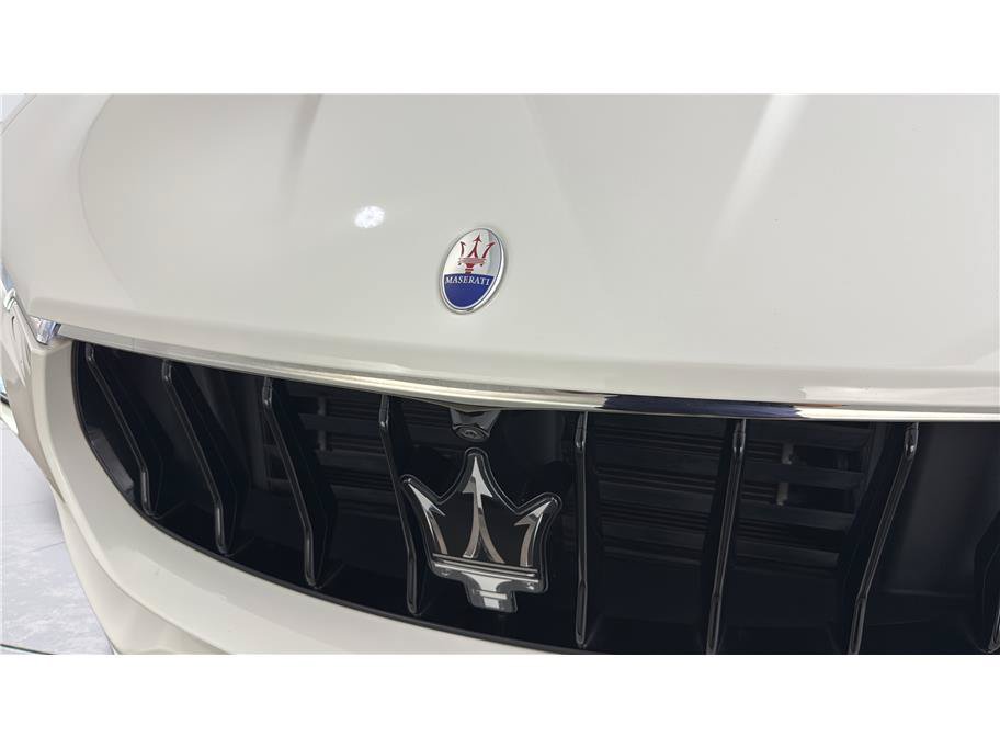 Used 2019 Maserati Levante S AWD/4WD image 39