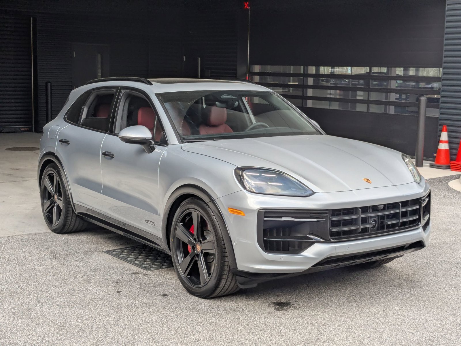 New 2026 Porsche Cayenne GTS AWD/4WD image 7