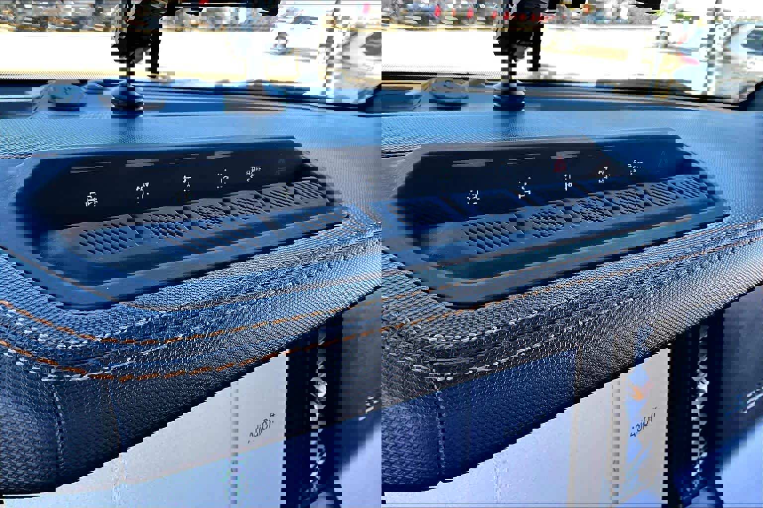 Used 2024 Ford Bronco Badlands image 34