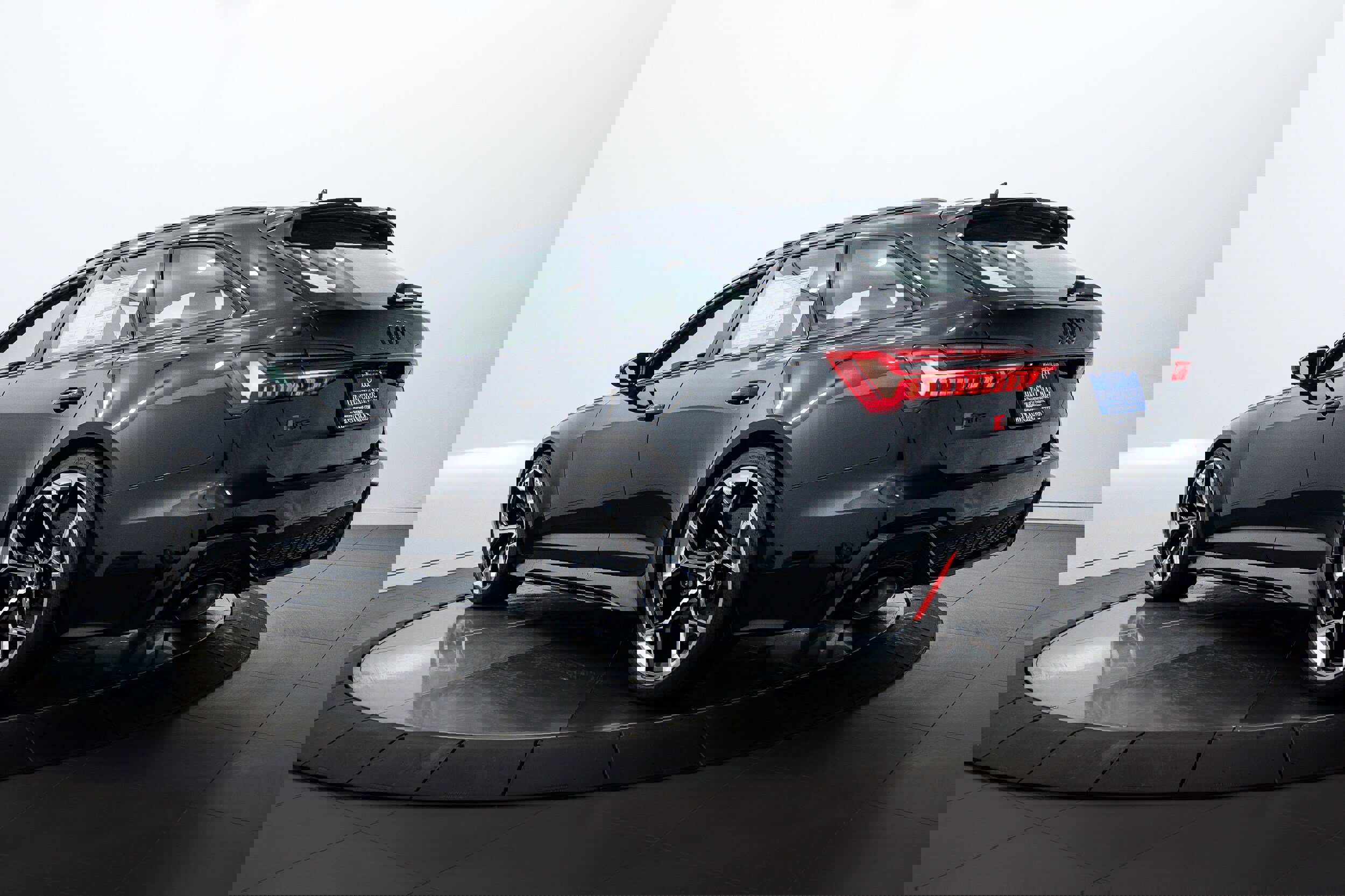 New 2025 Audi RS 6 performance image 5