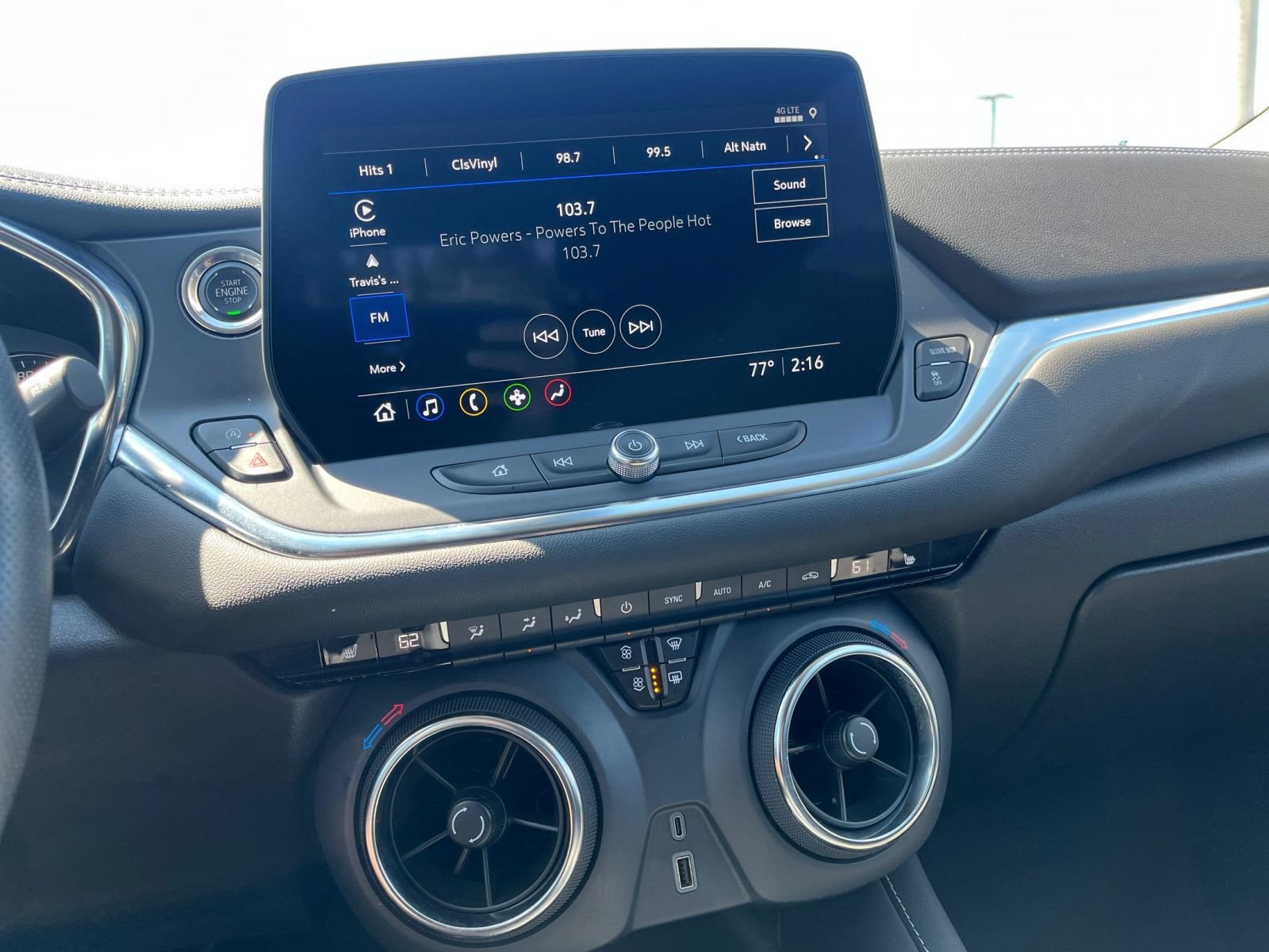 Used 2025 Chevrolet Blazer LT FWD image 19