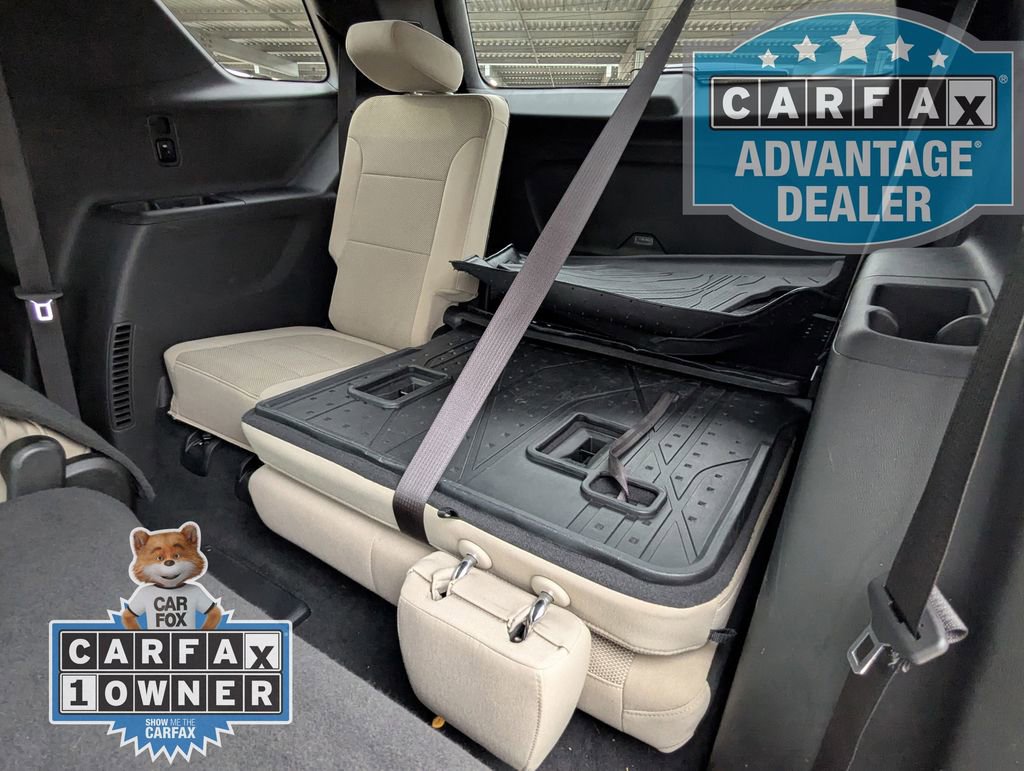 Certified 2023 Chevrolet Traverse LT w/ LPO, Floor Liner Package FWD image 18