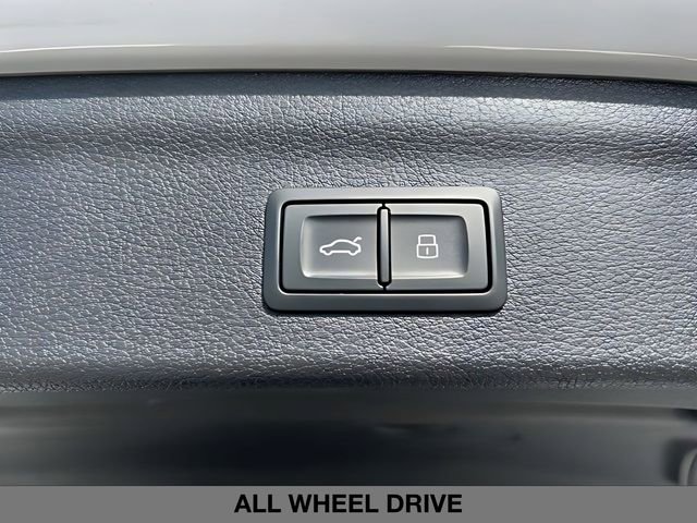 Used 2024 Audi Q3 2.0T Premium image 17