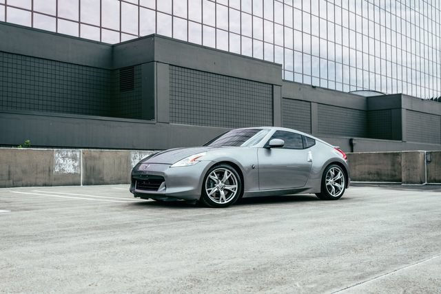 Used 2009 Nissan 370Z Touring RWD image 18