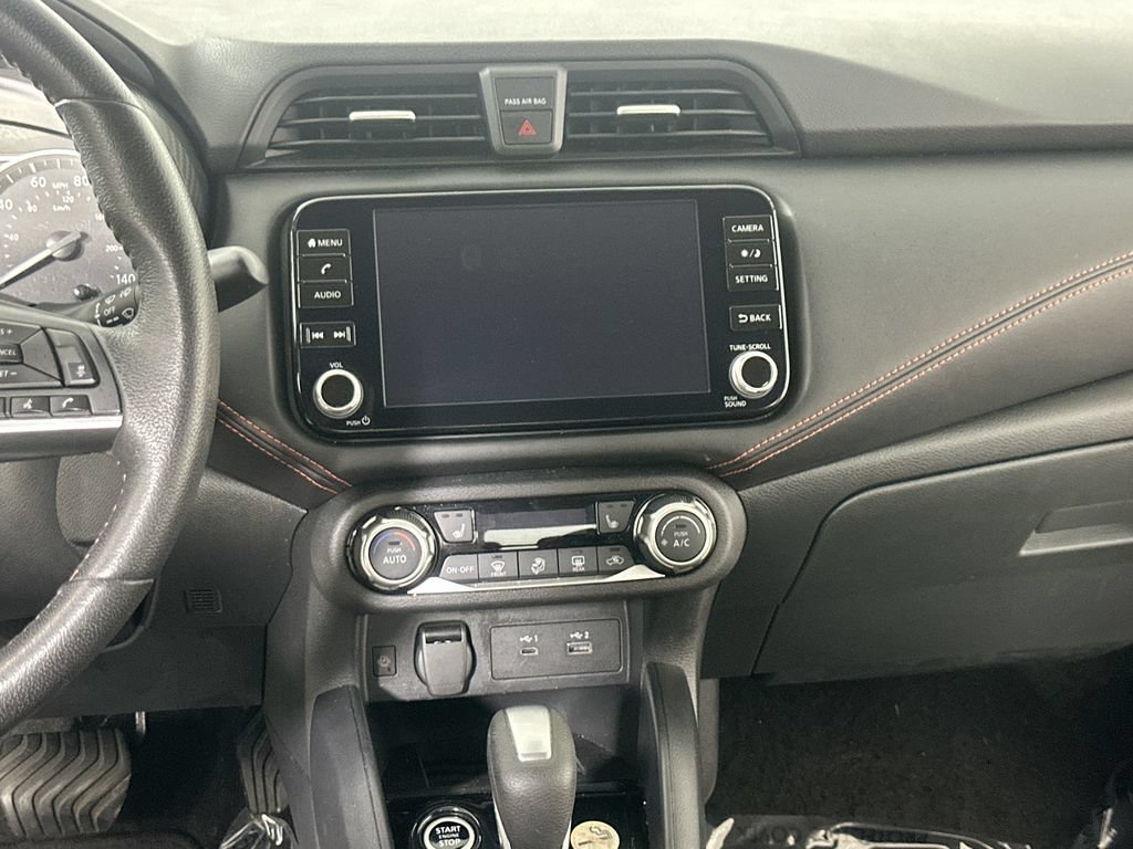 Used 2025 Nissan Versa SR FWD image 20