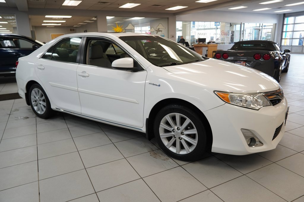 Used 2014 Toyota Camry XLE image 14